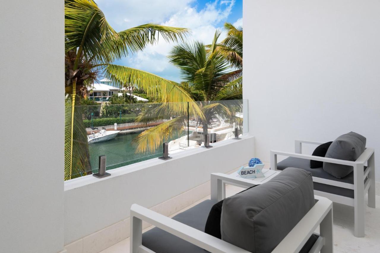 Zenza Boutique Hotel Turtle Cove Екстер'єр фото